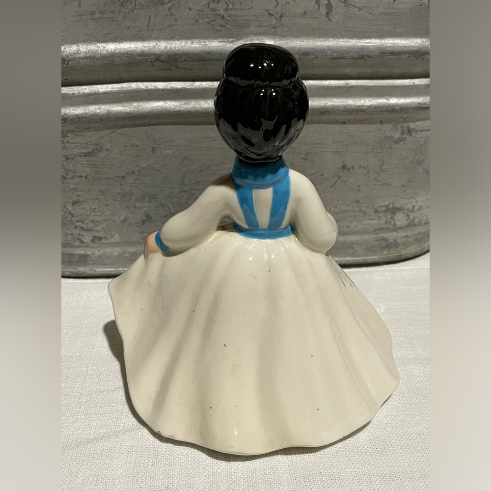 Vintage Kitschy Ceramic Valentine’s Day Heart Girl Figure❤️ - Picture 5 of 16